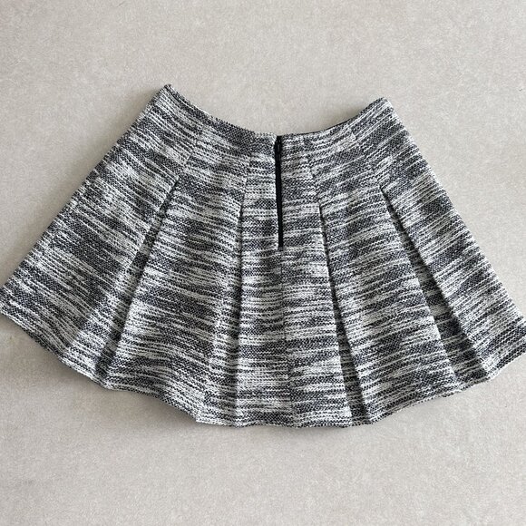 Alice + Olivia Davies Pleated Tweed Skirt ASO Taylor Swift - Picture 8 of 11